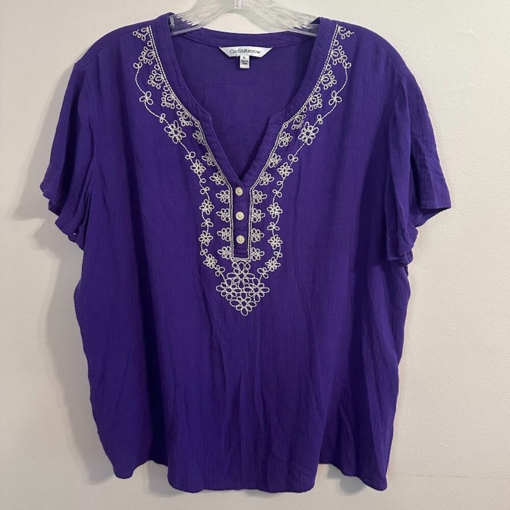 Croft & Barrow V-Neck Blouse in Purple with White Floral Embroidery - Size XL - Picture 2 of 7